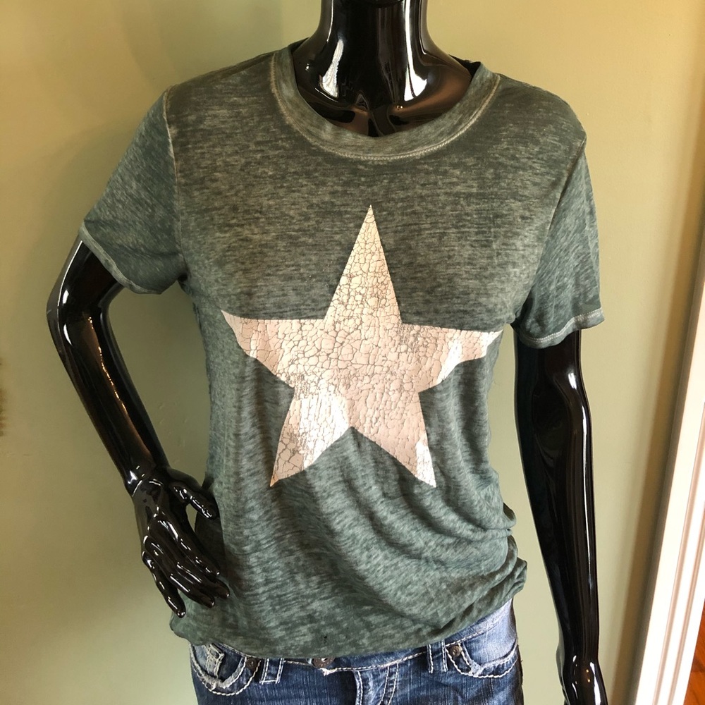 Distressed Star t-shirt